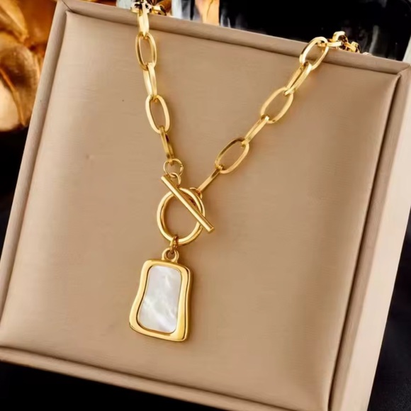 Zara Jewelry - NEW Zara Chain Necklace with White Pendant